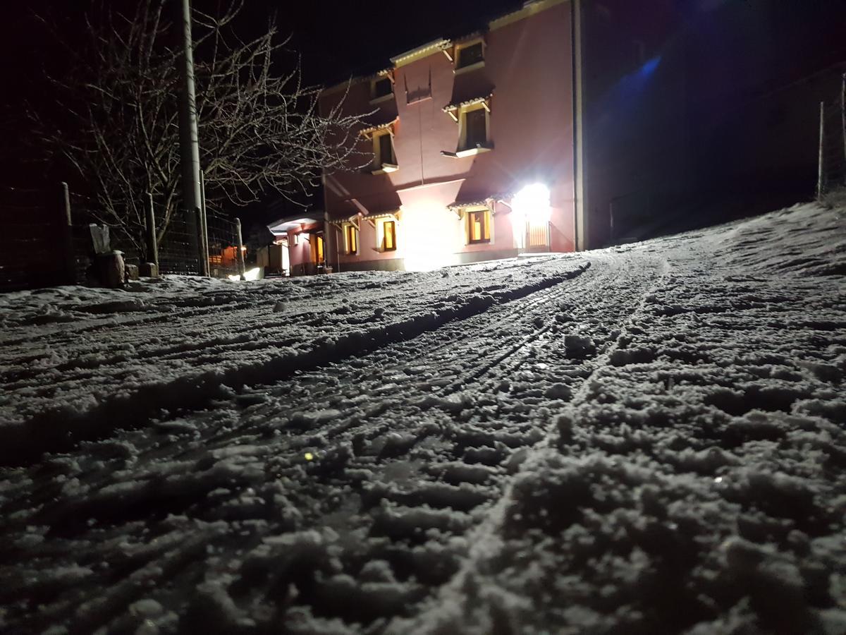 Agriturismo Pietro Falcone Konuk evi Celico Dış mekan fotoğraf